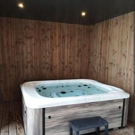 Familial Piscine Dans Les Landes Saubrigues